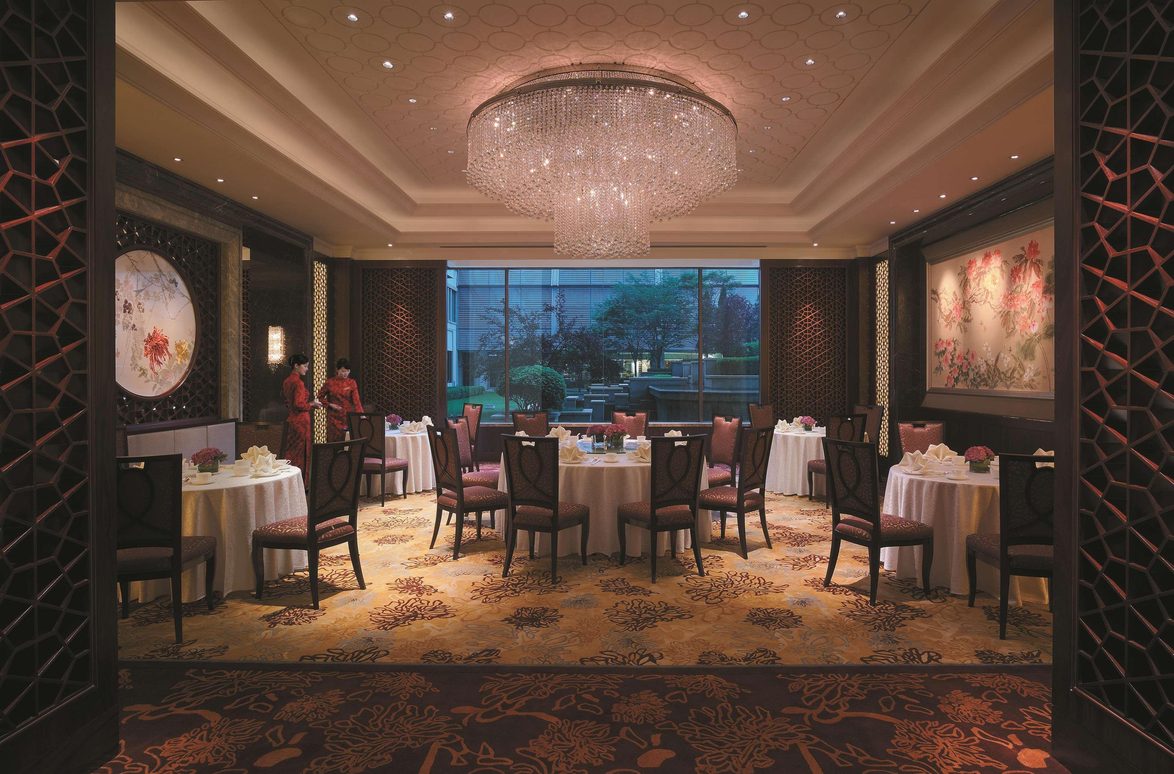 Shangri-La Qingdao - May Fourth Square Hotel Restaurant photo